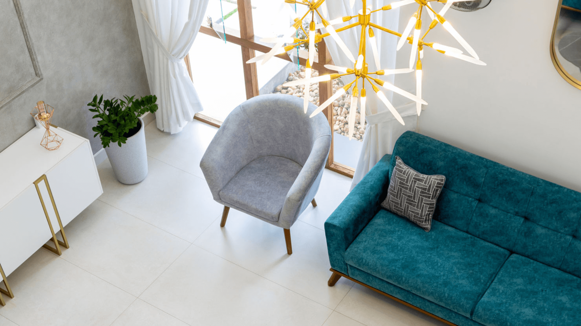 Modern luxury interior design featuring elegant furnishings and sophisticated lighting.